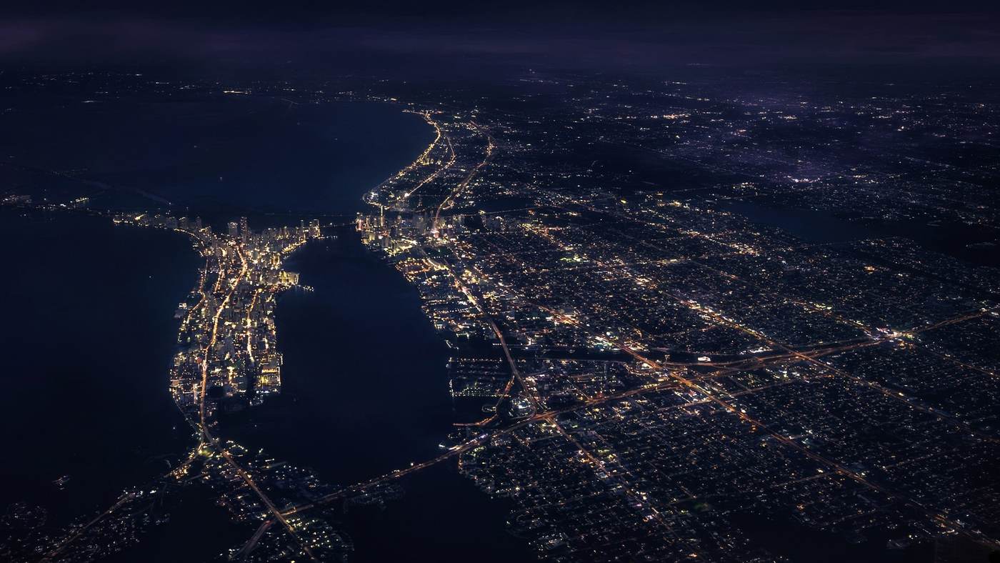 Miami-Dade County at night  -  live targeting view